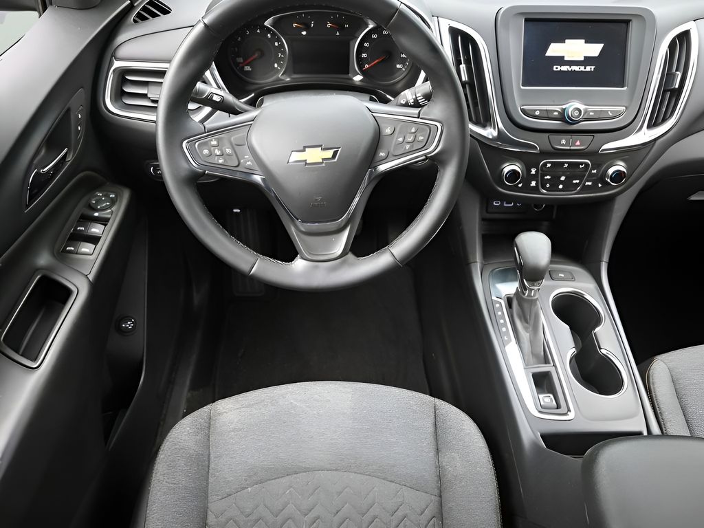 2024 Chevrolet Equinox LT photo 16
