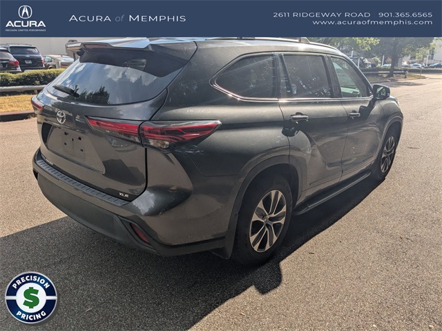 2022 Toyota Highlander XLE photo 5
