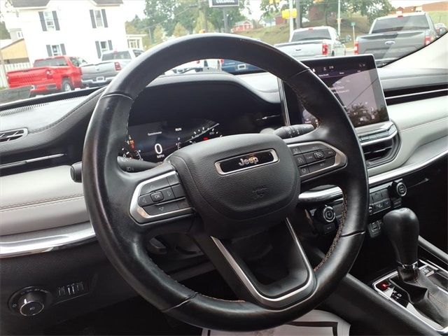 2022 Jeep Compass Limited photo 7