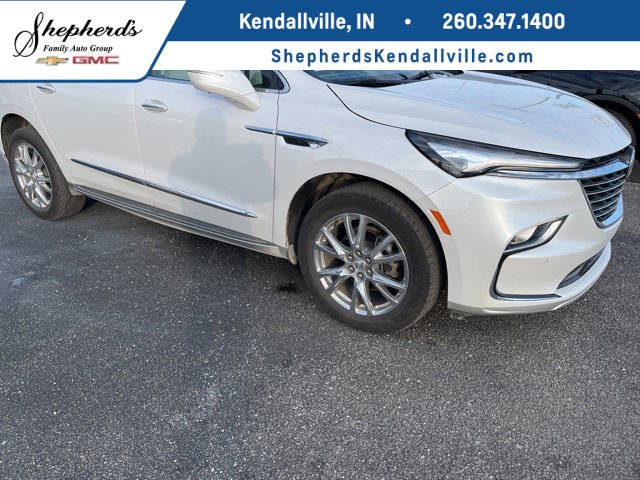 2024 Buick Enclave Essence's photo