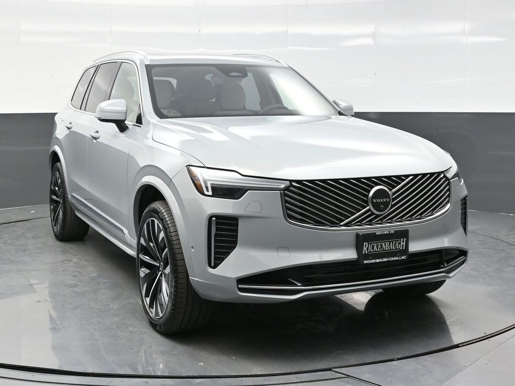 2026 Volvo XC90 Plus's photo