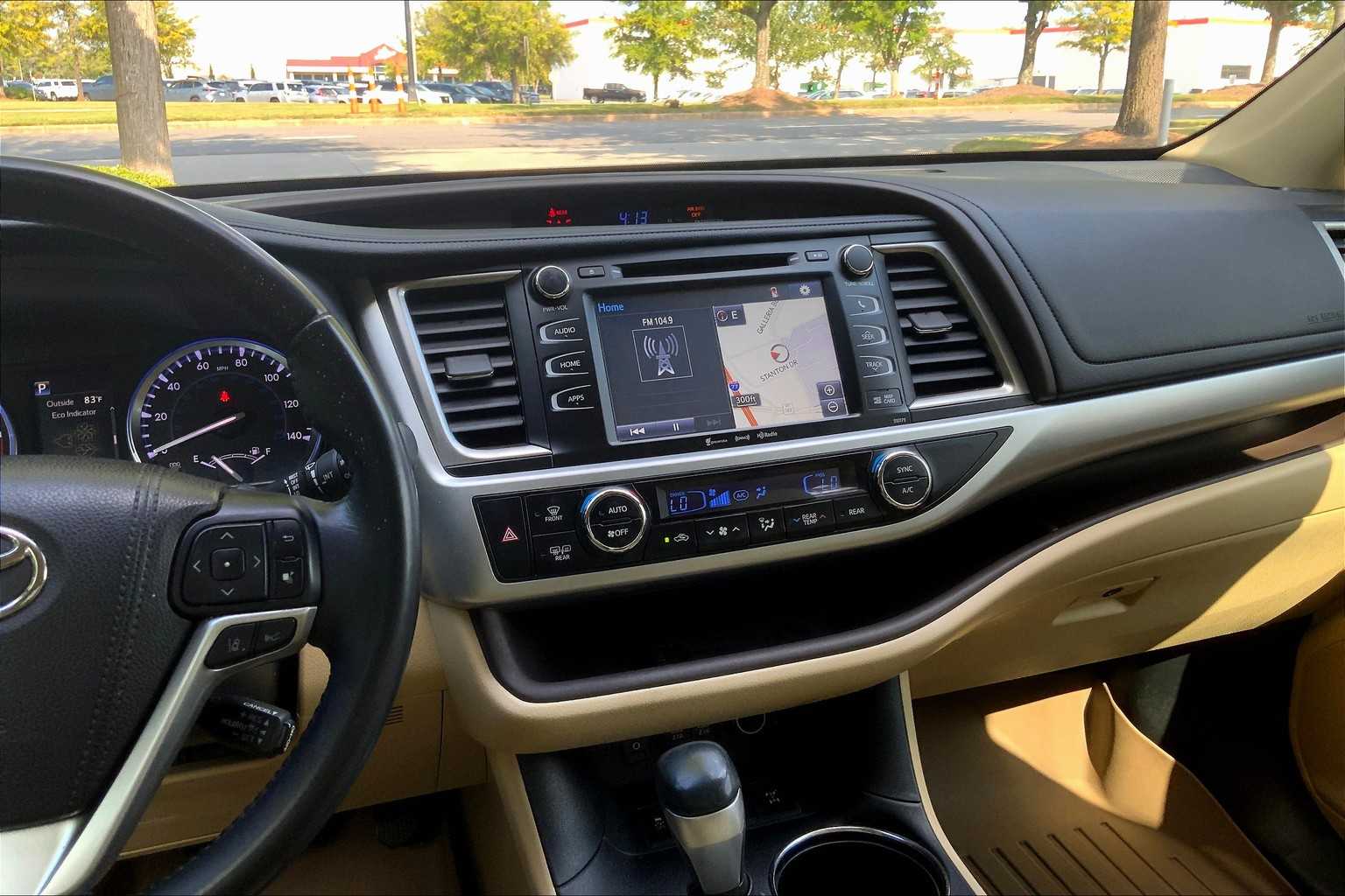 2017 Toyota Highlander XLE photo 6