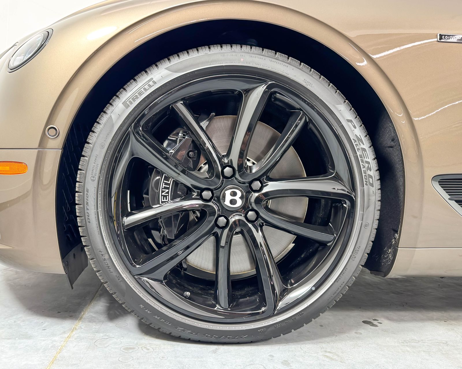 2024 Bentley Continental GTC photo 6