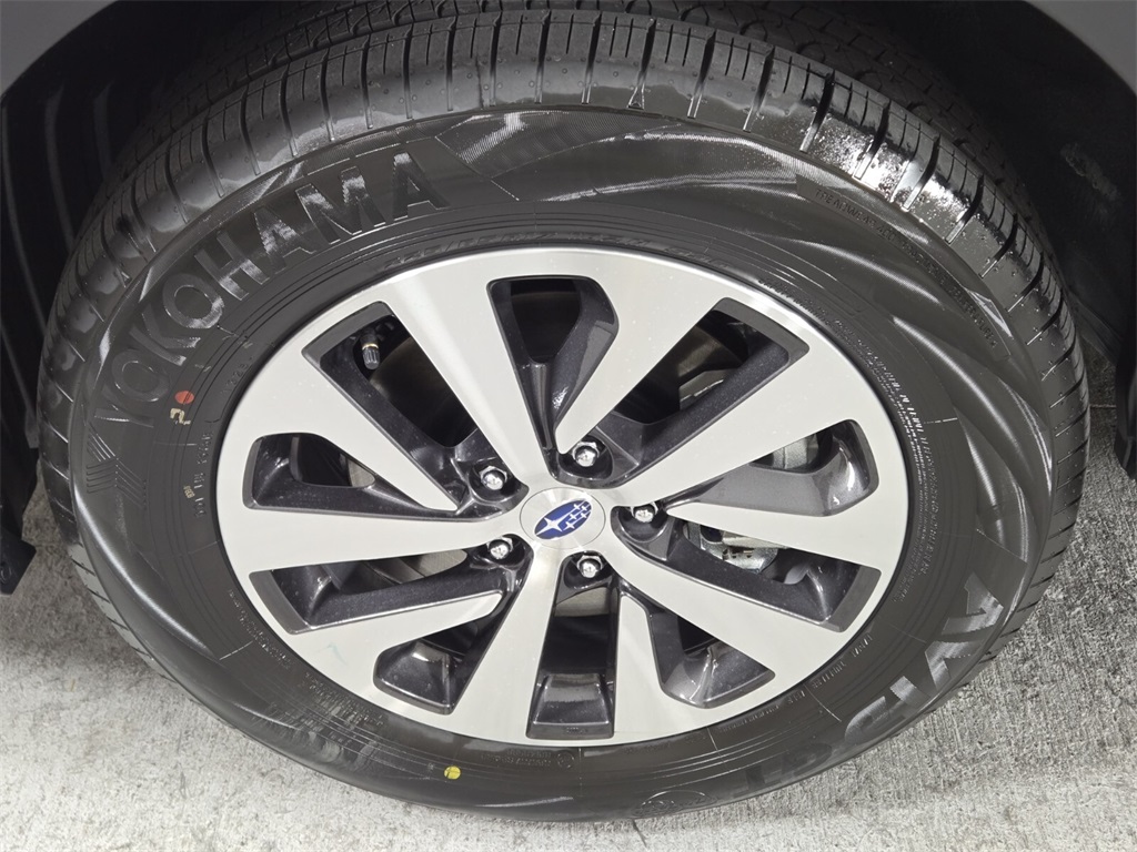 2025 Subaru Outback Premium photo 5