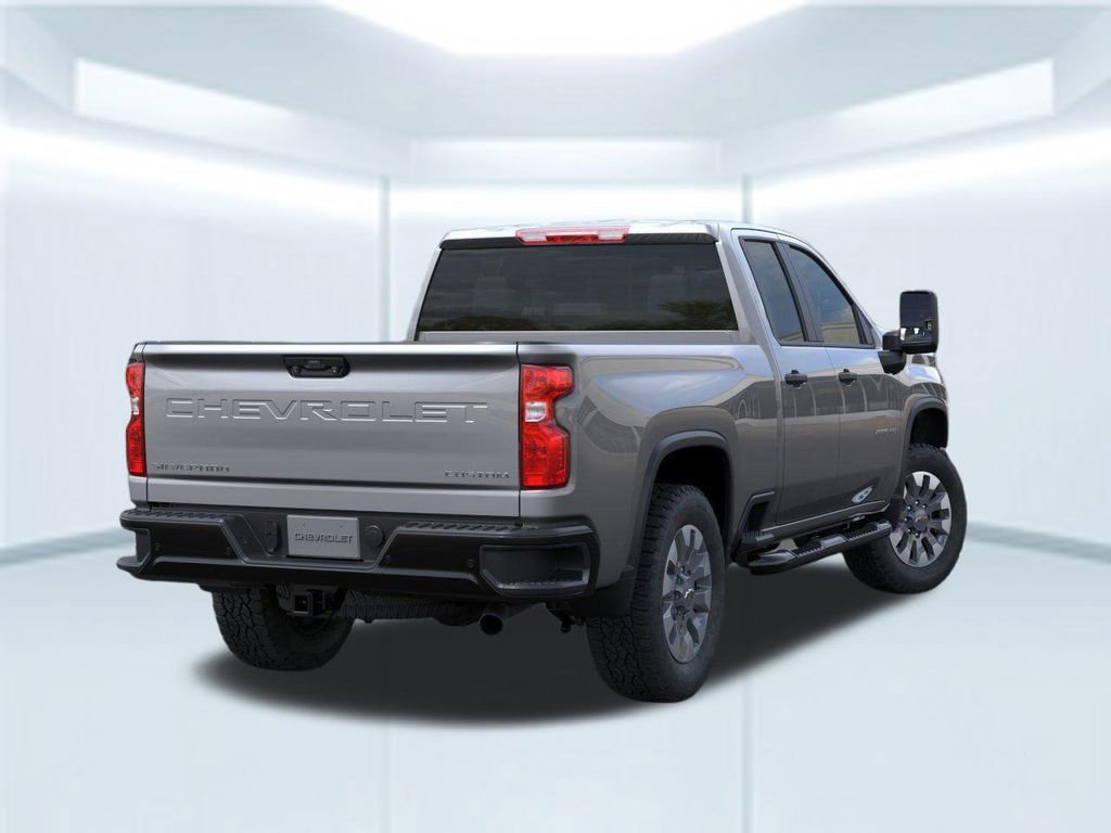 2026 Chevrolet Silverado 2500HD Custom photo 3