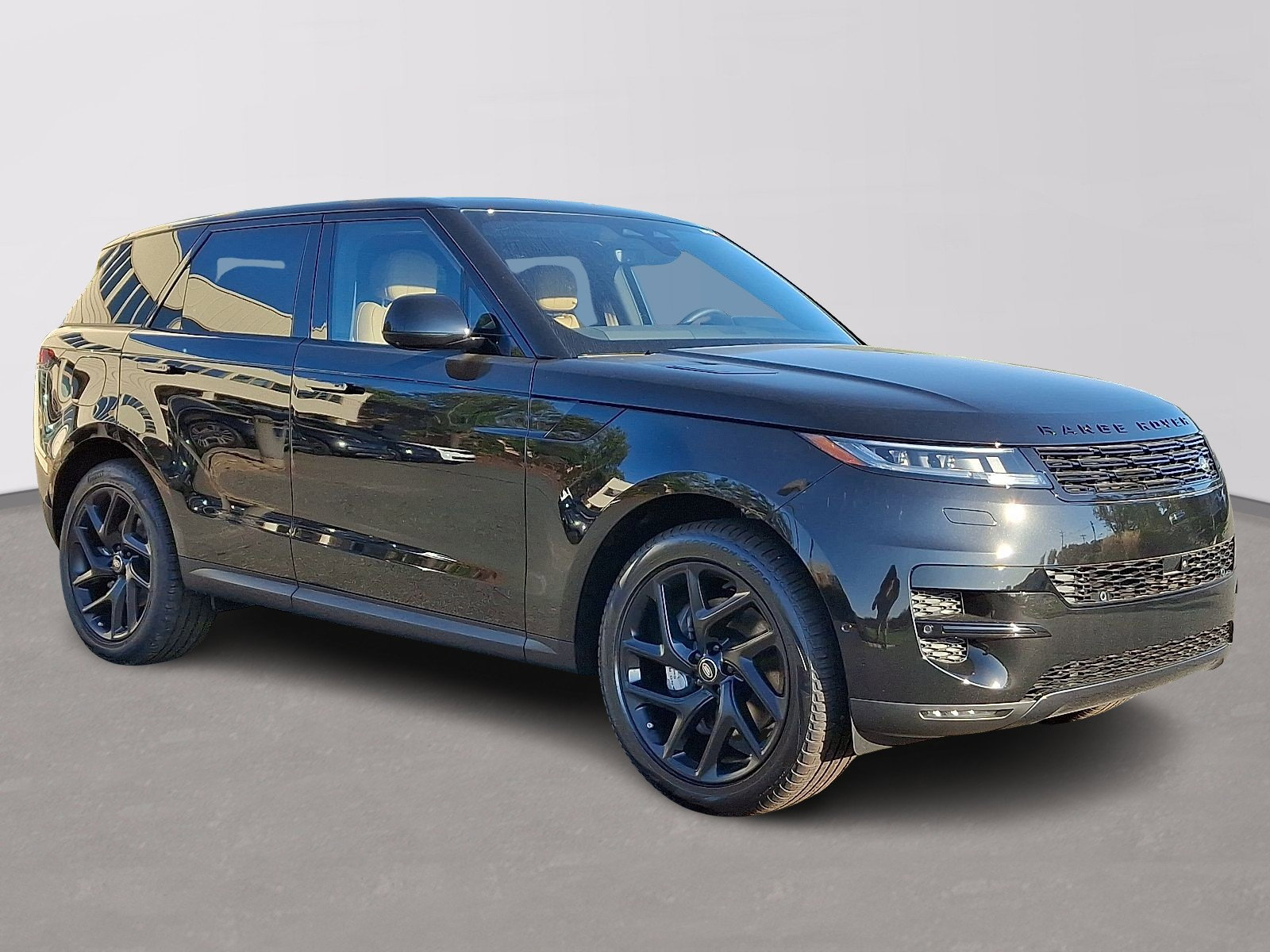 2025 Land Rover Range Rover Sport SE photo 2