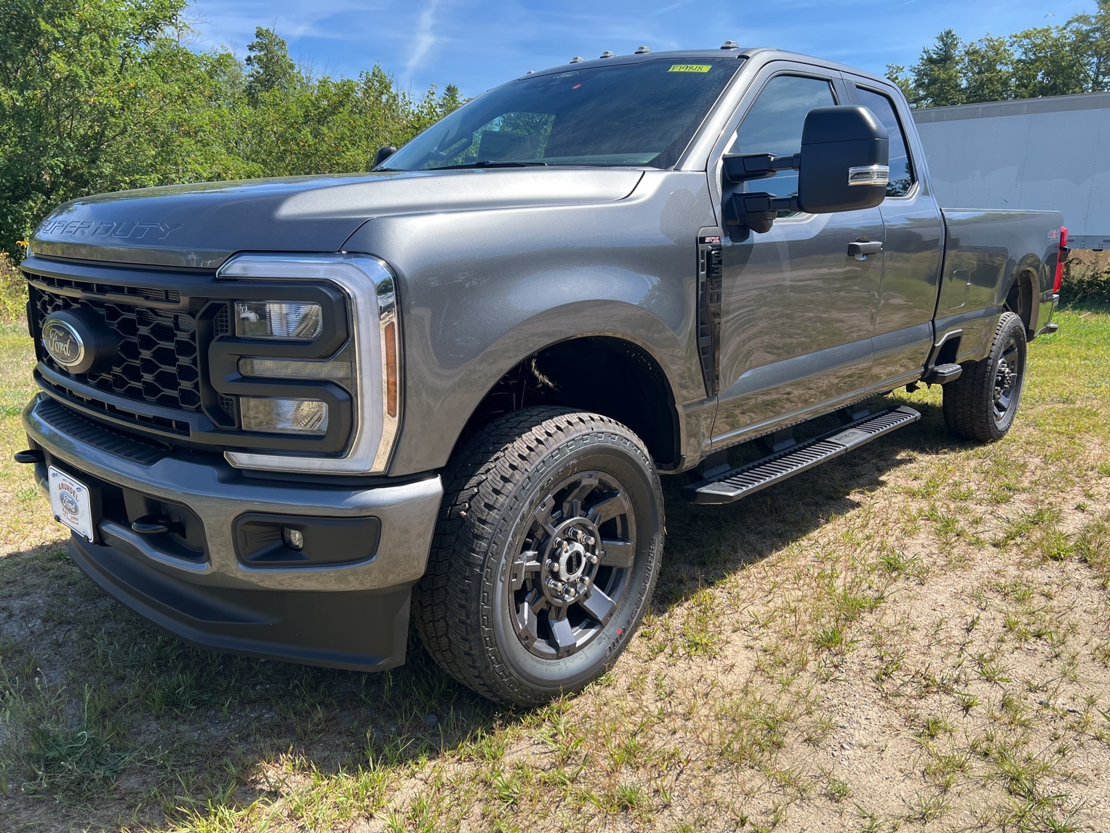 2025 Ford F-350 XL photo 2