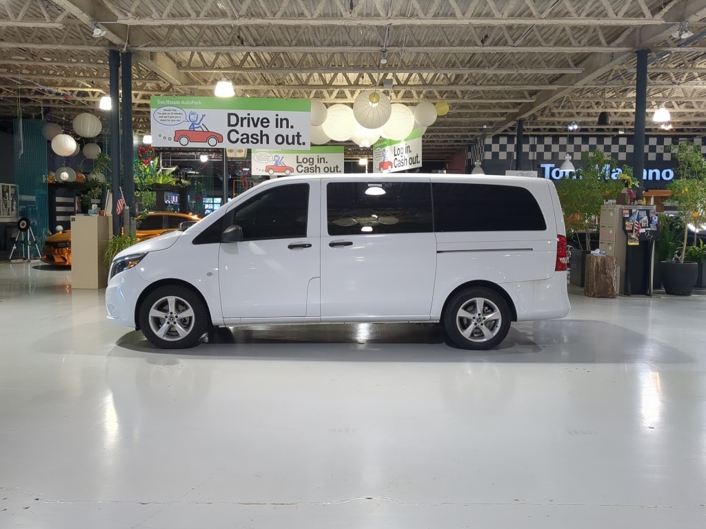 2023 Mercedes Benz Metris Passenger Van photo 8