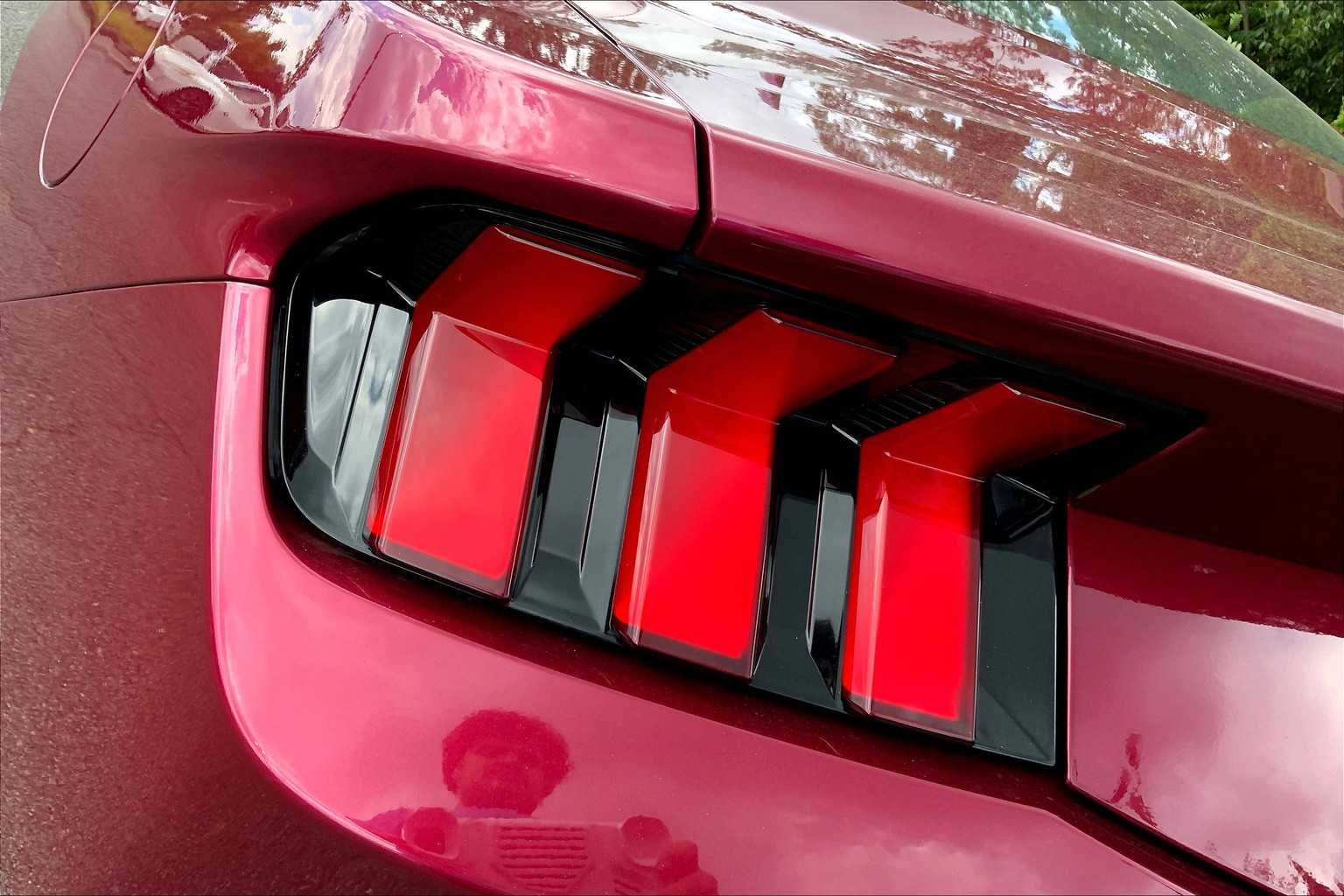 2025 Ford Mustang GT Premium photo 13