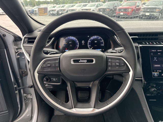 2023 Jeep Grand Cherokee Altitude photo 10
