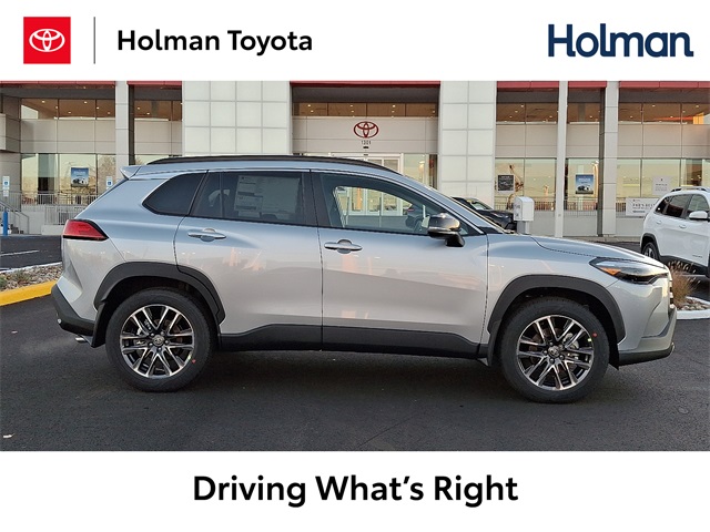 2026 Toyota Corolla Cross XLE's photo