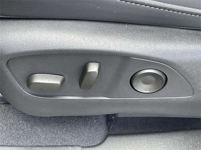 2025 Chevrolet Silverado EV LT photo 14