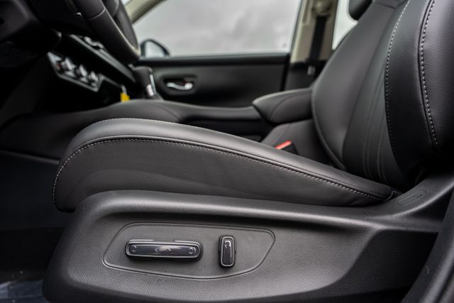 2026 Honda HR-V EX-L photo 21