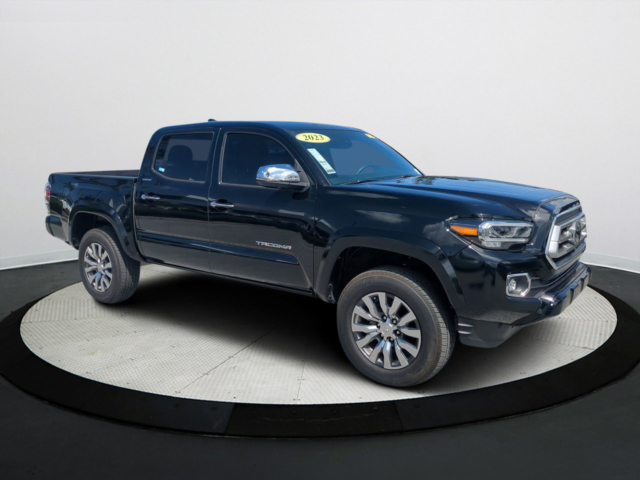 2023 Toyota Tacoma Limited photo 2