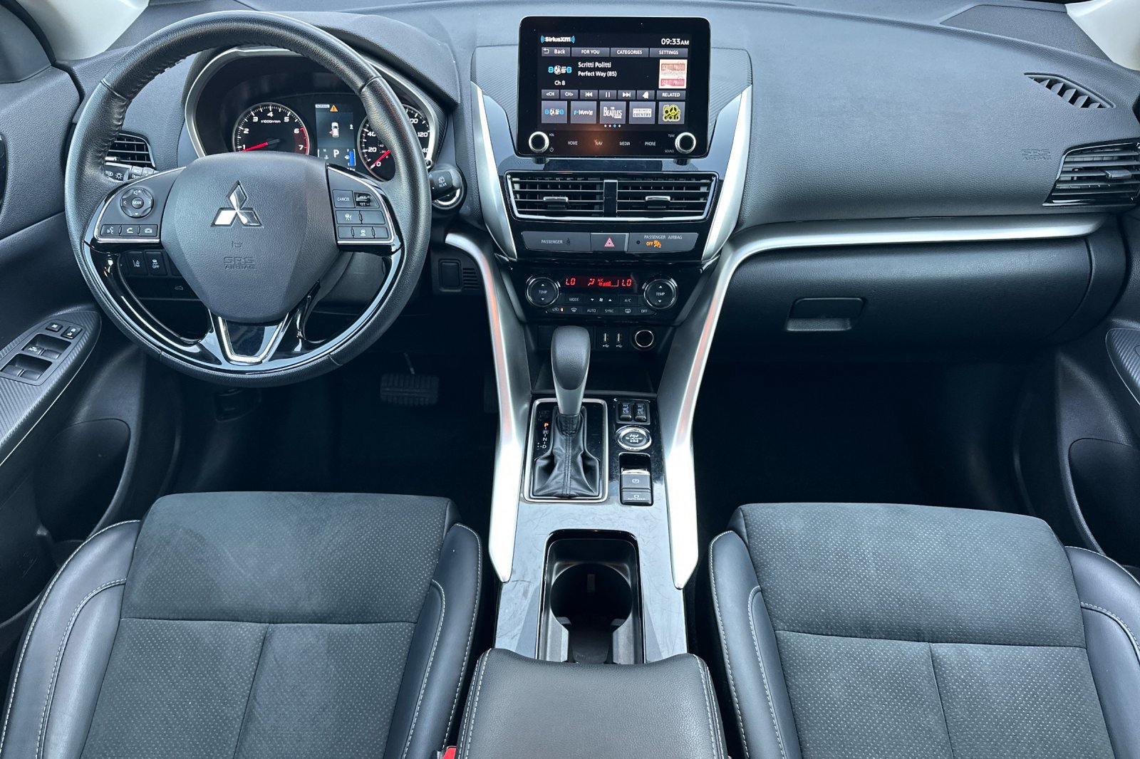 2024 Mitsubishi Eclipse Cross SE photo 12
