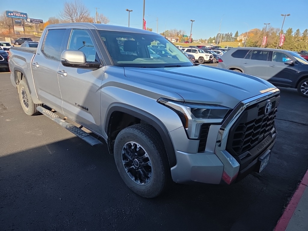 2022 Toyota Tundra SR5 photo 2