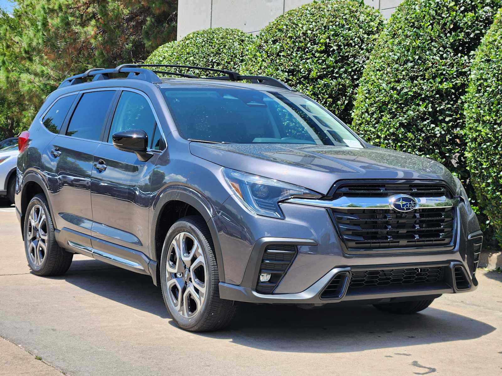 2025 Subaru Ascent Limited photo 2