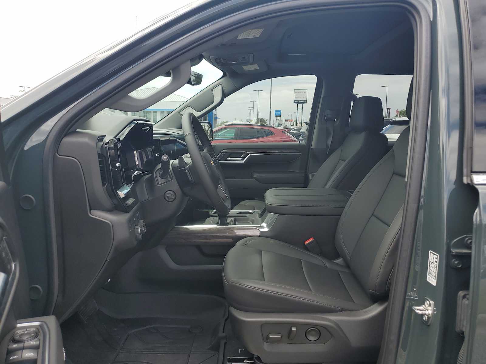 2025 Chevrolet Silverado 1500 LTZ photo 14