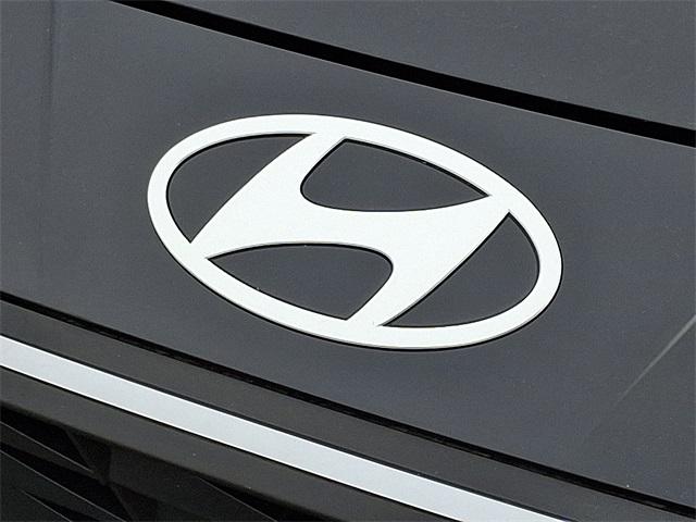 2025 Hyundai Elantra SEL Sport photo 3
