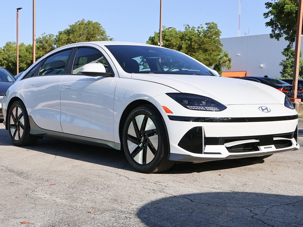 Used 2023 Hyundai IONIQ 6 SE with VIN KMHM24AB2PA044195 for sale in Miami, FL