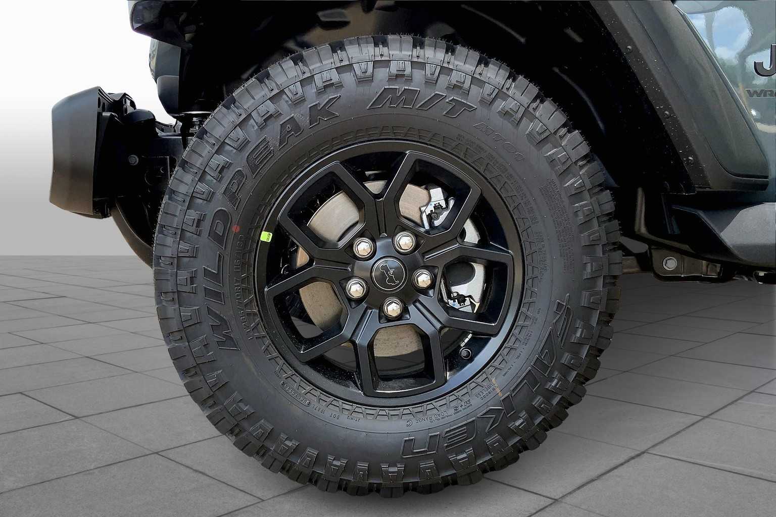 2025 Jeep Wrangler Willys photo 12