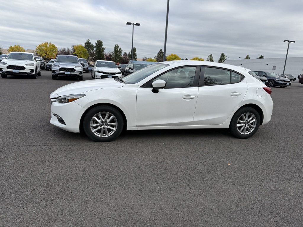 2018 Mazda Mazda3 Sport photo 2