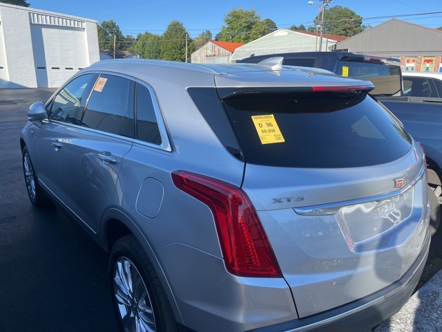 2018 Cadillac XT5 Premium Luxury photo 2