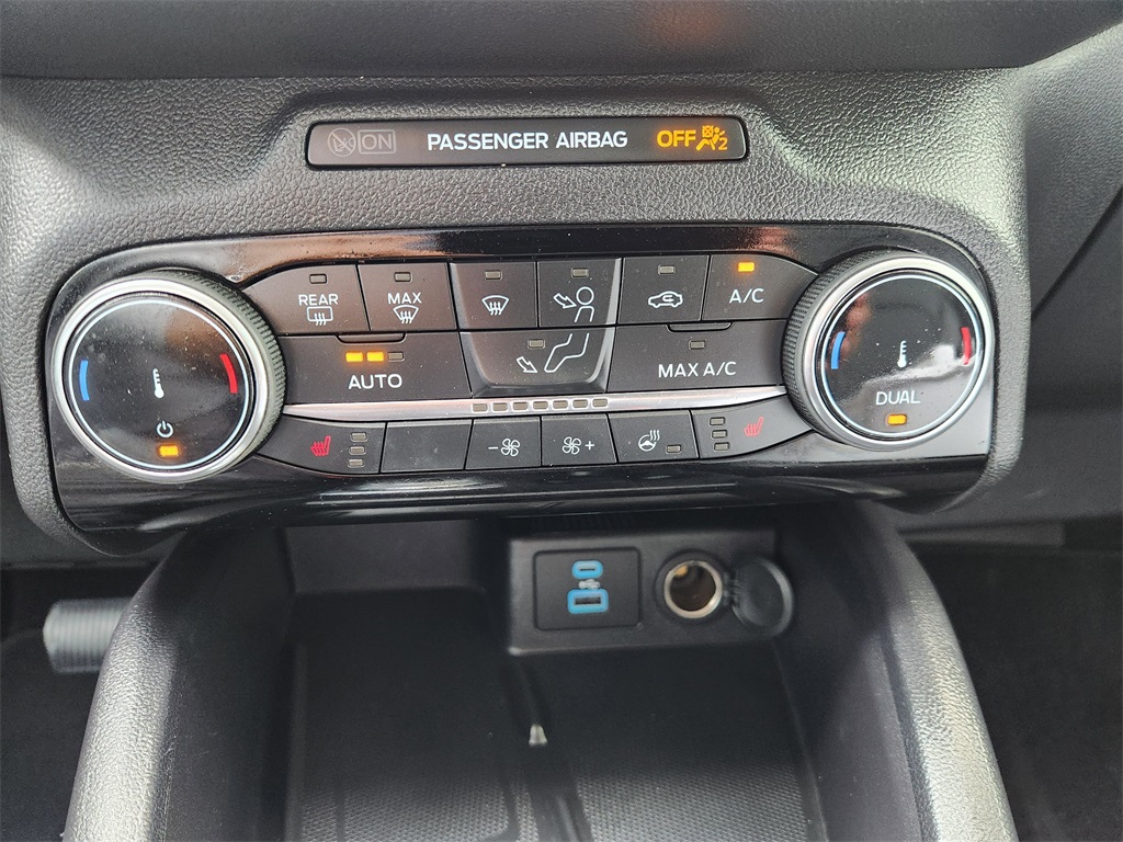 2022 Ford Escape SEL photo 18