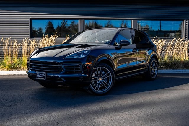 2023 Porsche Cayenne Base's photo