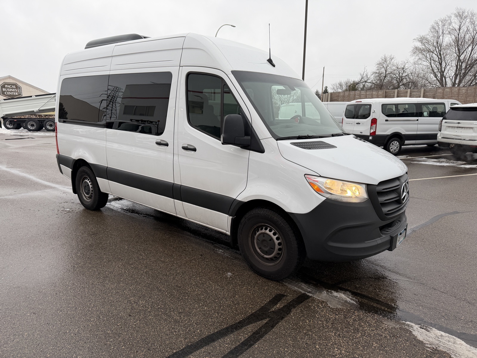 2024 Mercedes-Benz Sprinter Passenger Van Base's photo