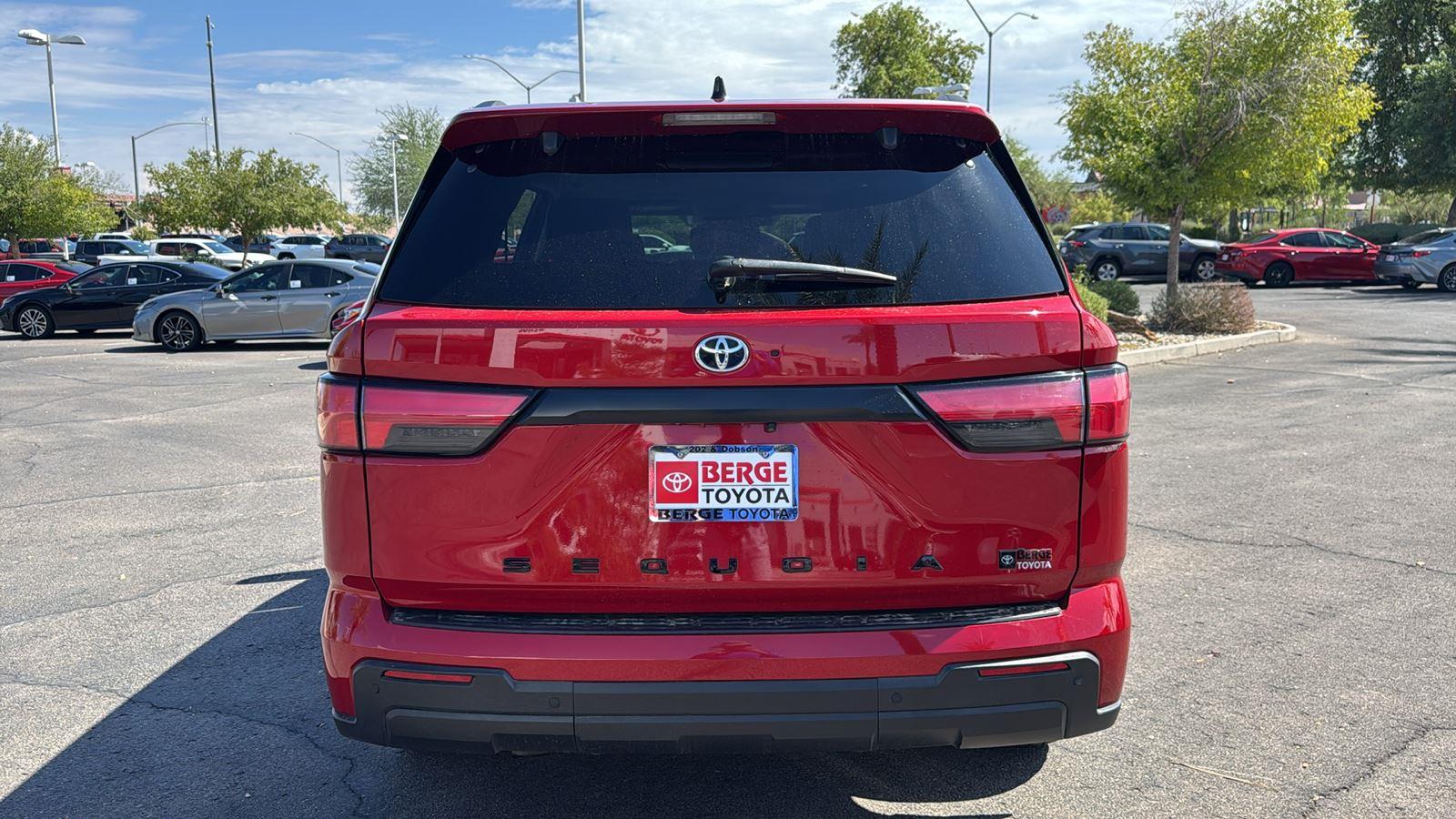 2023 Toyota Sequoia SR5 photo 4