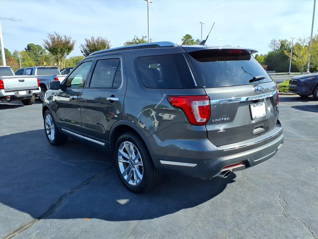 2019 Ford Explorer Limited photo 2