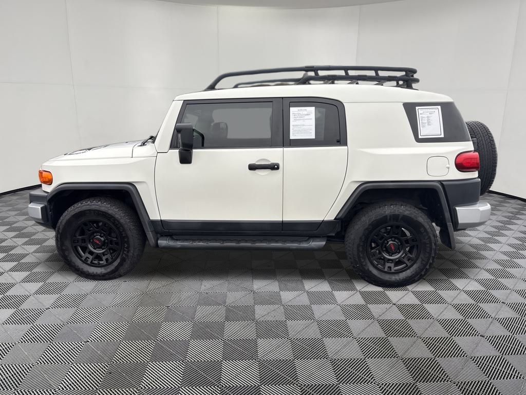 2012 Toyota FJ Cruiser Base photo 2