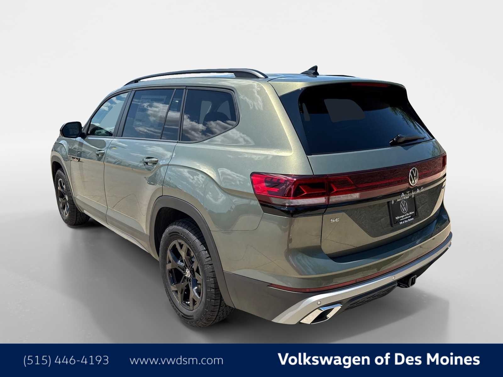 2025 Volkswagen Atlas Peak Edition SE photo 2