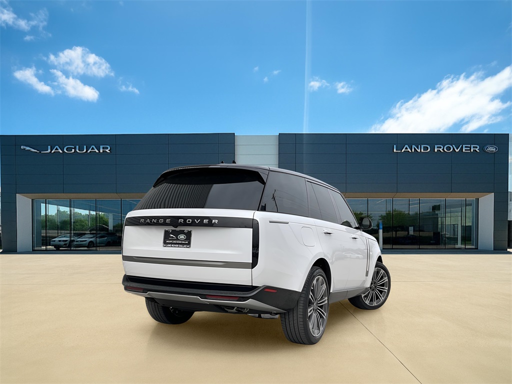 2025 Land Rover Range Rover SE photo 3