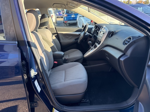 2009 Toyota Corolla Matrix L 4WD photo 11