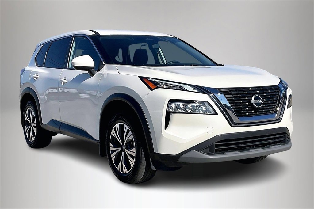 2023 Nissan Rogue SV's photo
