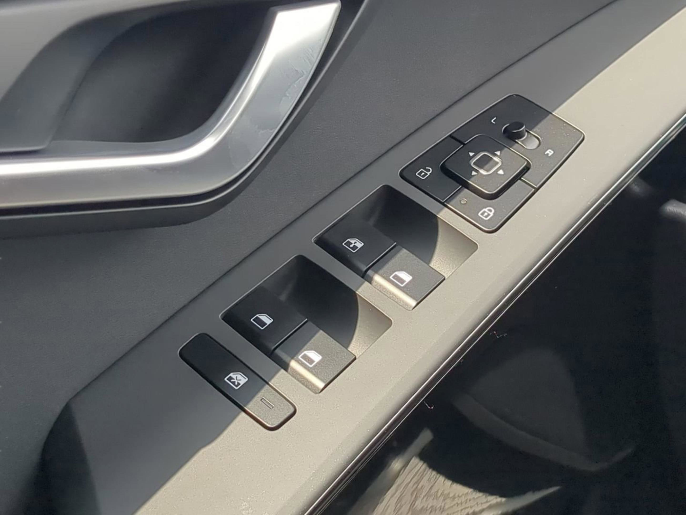 2025 Kia Niro EX photo 23