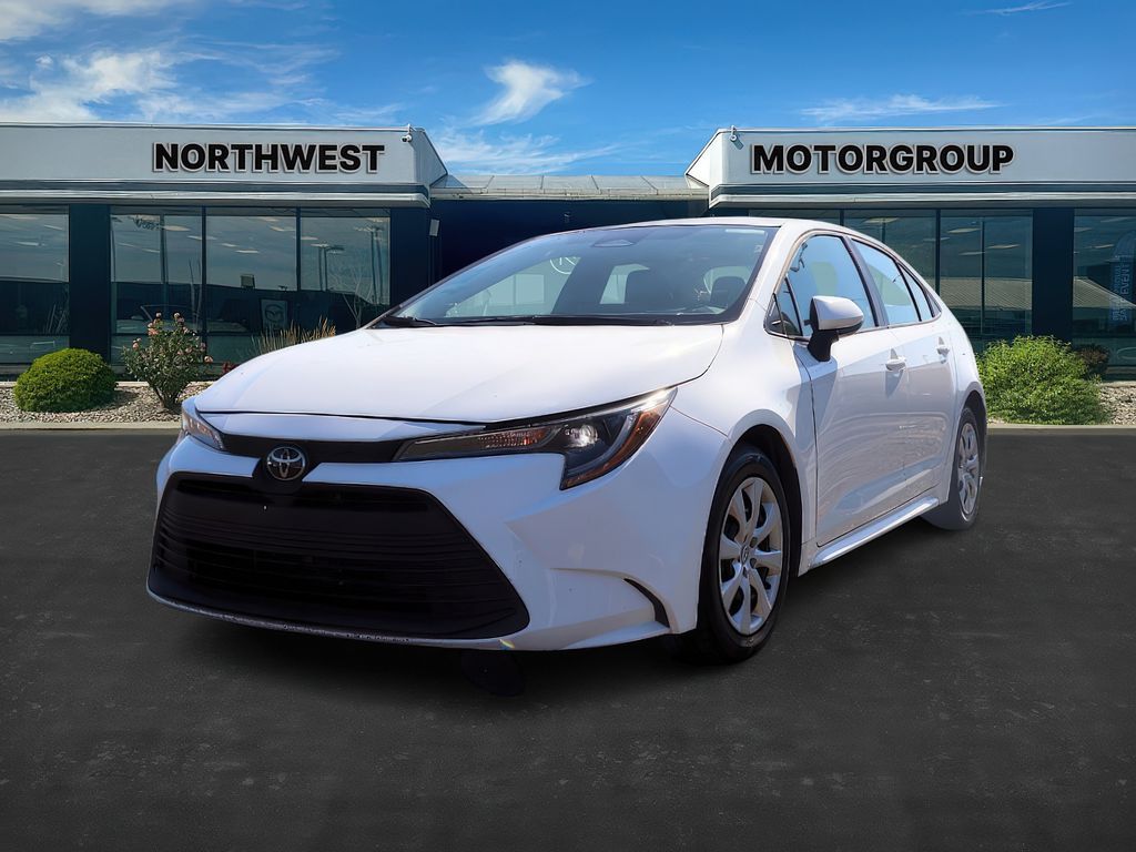 2024 Toyota Corolla LE photo 2