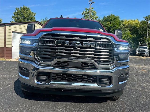 2026 Ram 3500 Tradesman photo 2