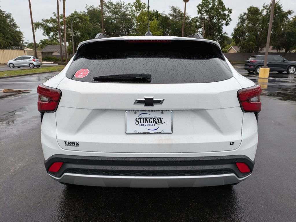 2025 Chevrolet Trax LT photo 4