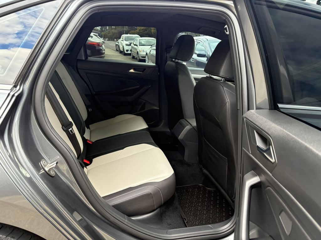 2021 Volkswagen Jetta R-Line photo 27