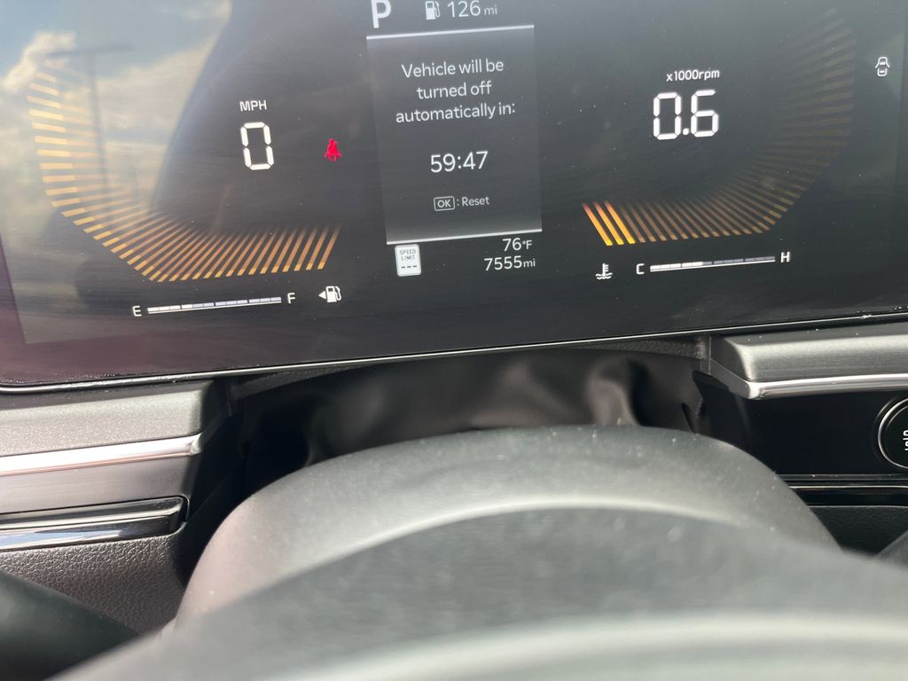 2025 Kia K5 GT-Line photo 9