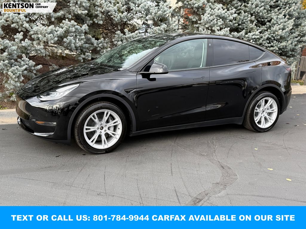 2022 Tesla Model Y Long Range's photo