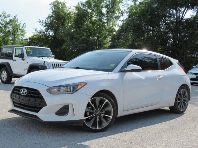 2020 Hyundai Veloster 2.0L Premium photo 2