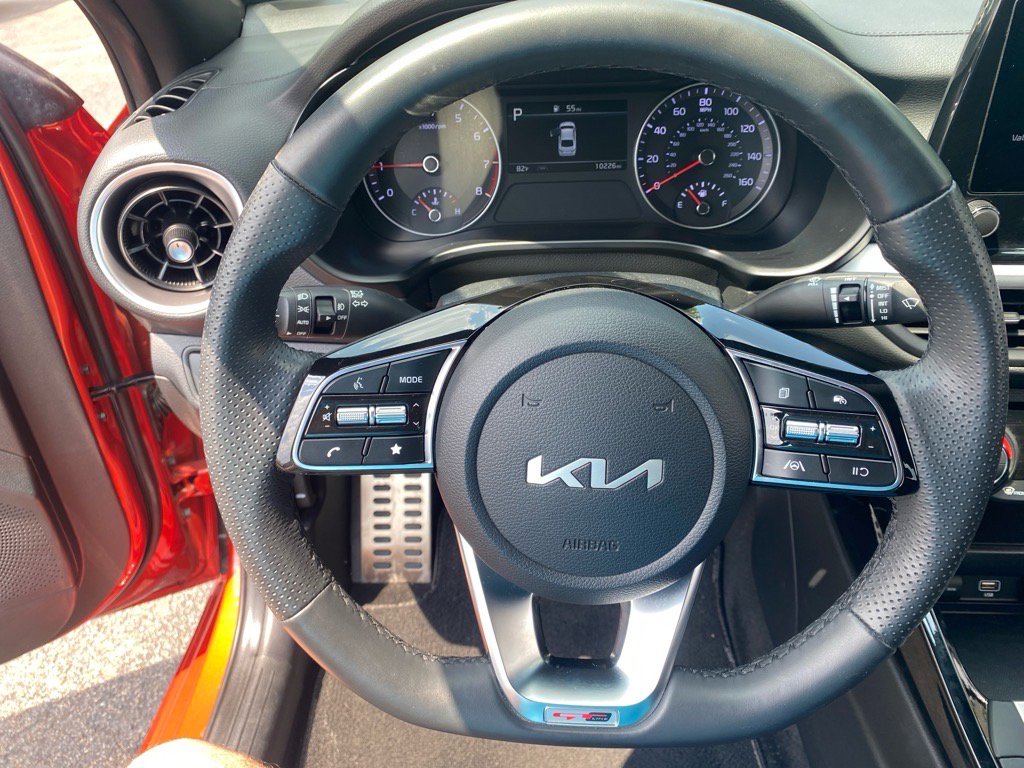 2022 Kia Forte GT-Line photo 10