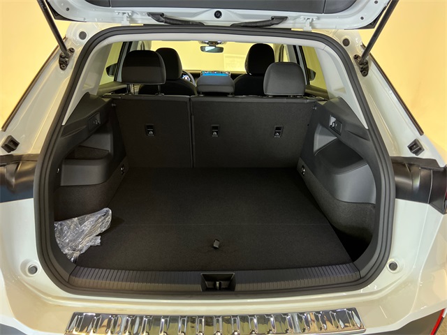 2025 Volkswagen Tiguan S photo 2