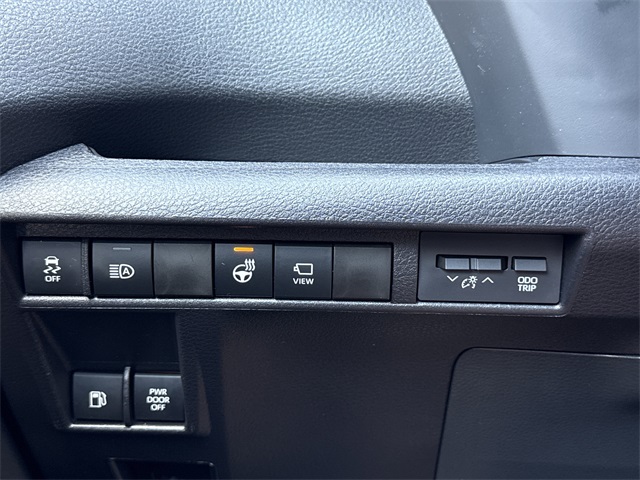 2025 Toyota Sienna Platinum photo 24