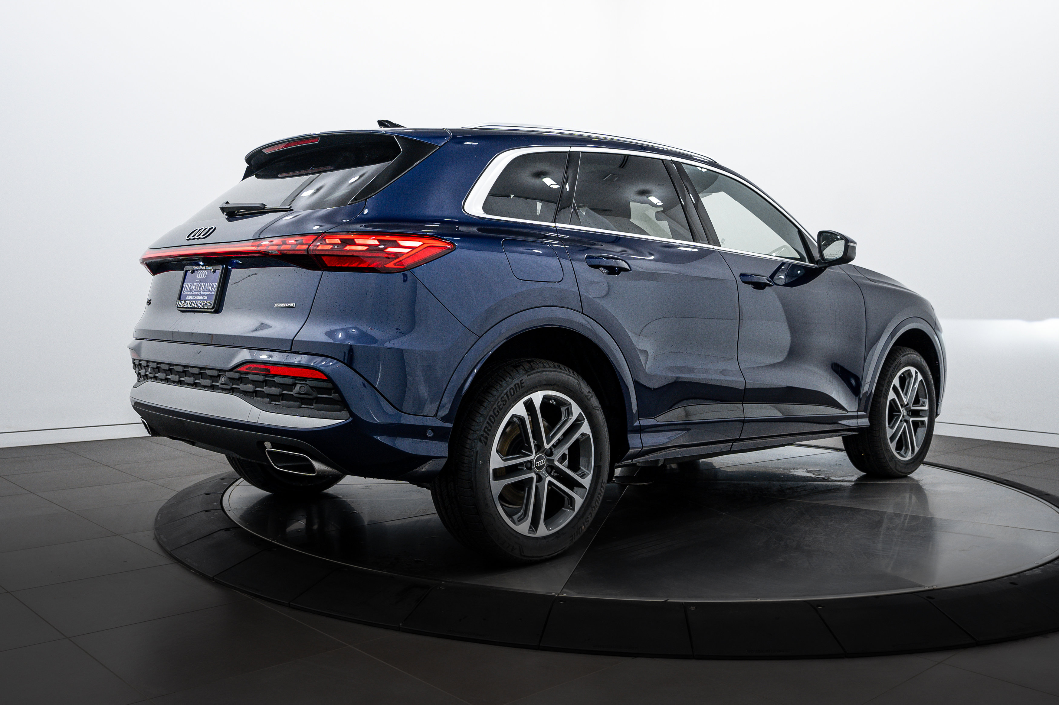 2025 Audi Q5 Premium Plus photo 3