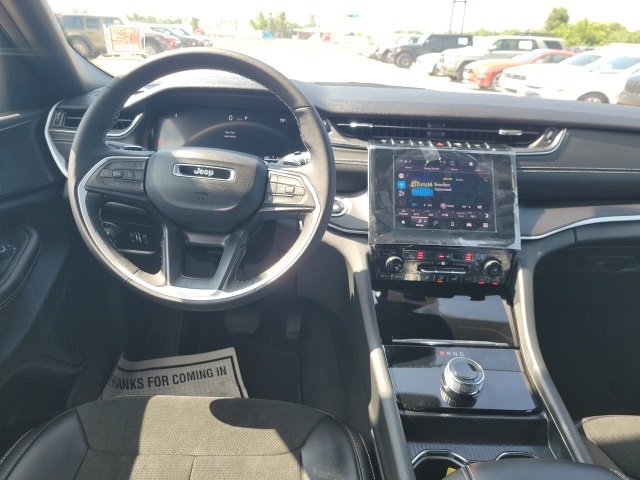 2025 Jeep Grand Cherokee Altitude X photo 3